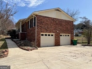 749 Willow Bend Dr in Jonesboro, GA - Building Photo - Building Photo