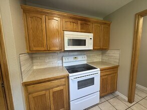 410 Wedgewood Dr in Stephenville, TX - Building Photo - Building Photo