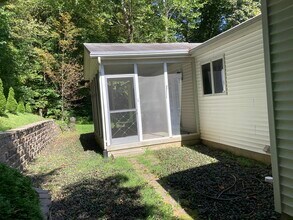 6125 Green Branch Rd in Guysville, OH - Foto de edificio - Building Photo