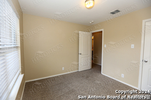 5518 Justin Cove in San Antonio, TX - Foto de edificio - Building Photo