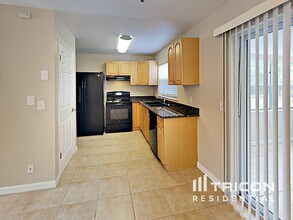 227 Lochmond Dr in Fern Park, FL - Building Photo - Building Photo