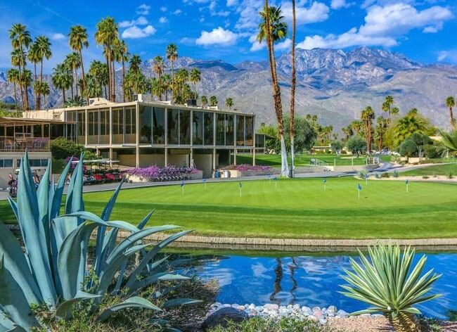 136 Eastlake Dr in Palm Springs, CA - Building Photo - Building Photo