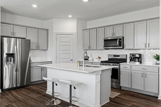 7500 Peggie Nell Dr in Austin, TX - Building Photo - Building Photo