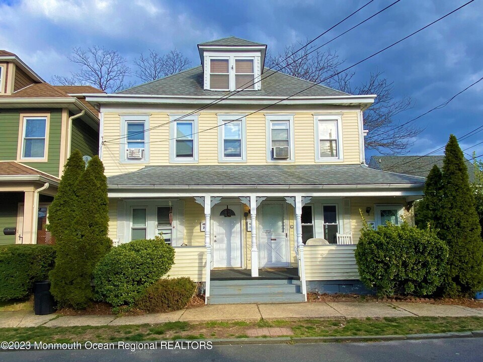 77 Benson Ave-Unit -1S in Ocean Grove, NJ - Foto de edificio