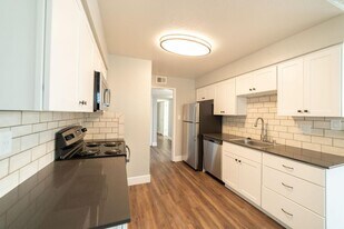 Woodlark in Hayward, CA - Building Photo