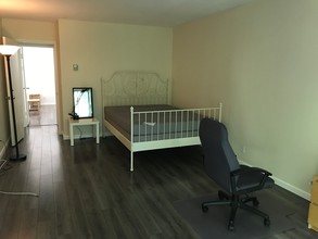440 Veteran Ave, Unit 407 in Los Angeles, CA - Building Photo - Building Photo
