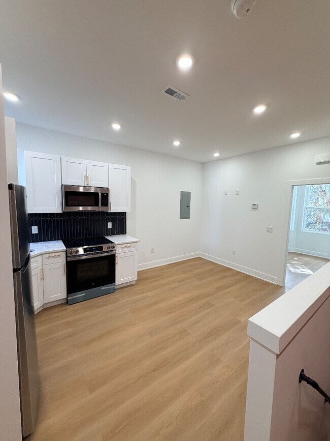 1325 Kerbaugh St in Philadelphia, PA - Building Photo - Building Photo