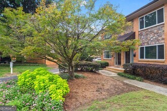 120 Biscayne Dr NW in Atlanta, GA - Building Photo - Building Photo