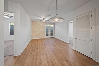 255 E Boyd Dr, Unit 110 in Baton Rouge, LA - Building Photo - Building Photo