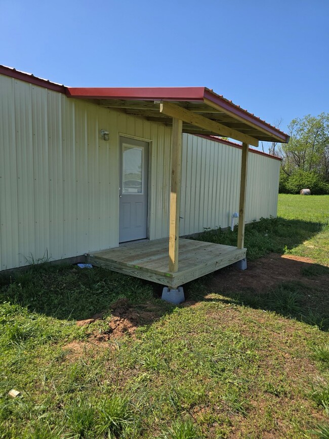 property at 1380 E Quarry St