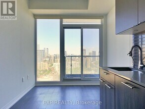 251-3251 Jarvis St in Toronto, ON - Building Photo - Building Photo