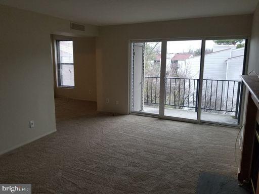 112 Duvall Ln-Unit -86-202 in Gaithersburg, MD - Building Photo - Building Photo