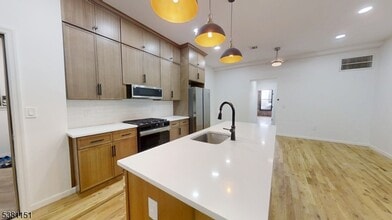 155 Midland Ave in Kearny, NJ - Building Photo - Building Photo