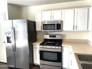 2183 S Mcconnell Dr in Tucson, AZ - Building Photo - Building Photo
