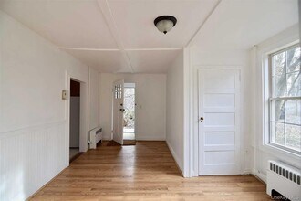 33 Mill St in Rhinebeck, NY - Building Photo - Building Photo