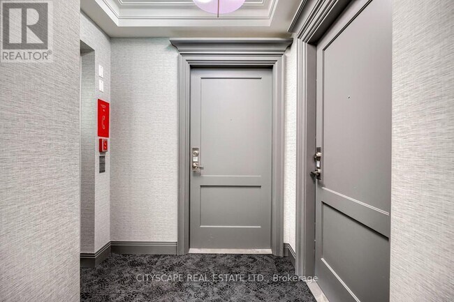 30-1330 Elm Dr W in Mississauga, ON - Building Photo - Building Photo