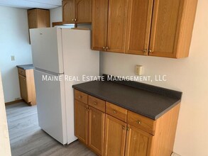 104 Main St in Winterport, ME - Building Photo - Building Photo