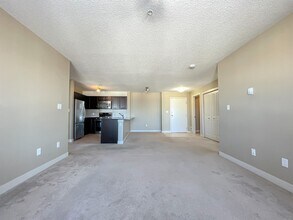6118-6180 80 Ave NE in Calgary, AB - Building Photo - Building Photo