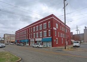 Homestead in Anniston, AL - Building Photo