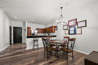870 Mayson Turner Rd NW in Atlanta, GA - Building Photo - Building Photo