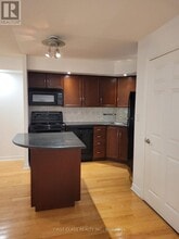 270 Wellington St W in Toronto, ON - Building Photo - Building Photo