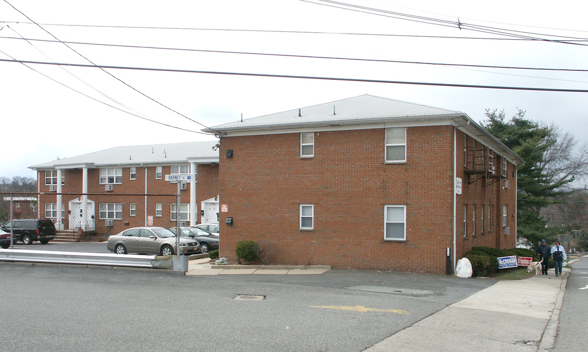 Crestview Gardens Apartments in Belleville, NJ - Building Photo