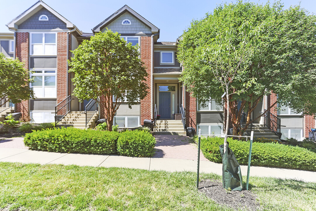 1154 Beacon Hill Ln in Kansas City, MO - Foto de edificio
