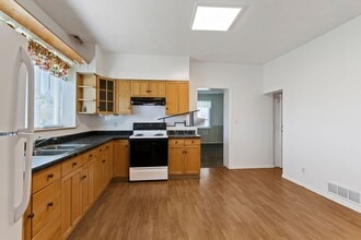 1608 S 4700 W in Ogden, UT - Foto de edificio - Building Photo