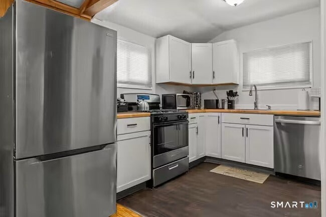 29 Shore Dr in Griswold, CT - Building Photo - Building Photo