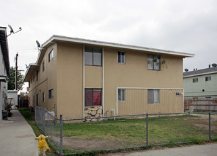 Casa Cordova Apartments in Pomona, CA - Building Photo - Building Photo