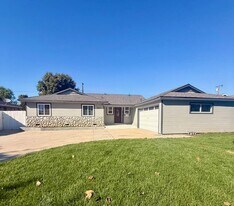 2617 Pearson Ave in Fullerton, CA - Building Photo