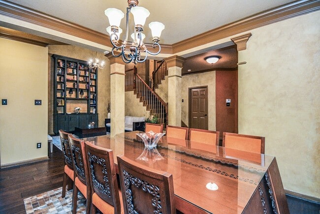 12906 Kingsbridge Ln