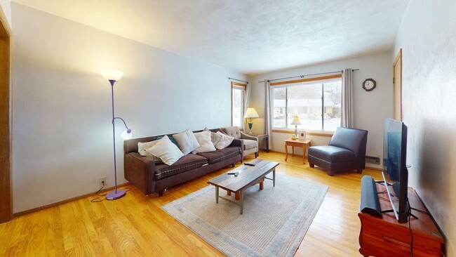 2319 Clark Ave in Ames, IA - Building Photo - Building Photo