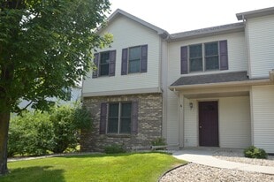 7001 East Pass in Madison, WI - Building Photo