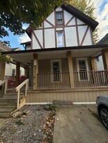 237 Tremont St, Unit 1 in North Tonawanda, NY - Building Photo