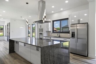 2811 Rodeo Dr in Quinlan, TX - Building Photo - Building Photo