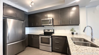 260 Villagewalk Blvd in London, ON - Building Photo - Building Photo