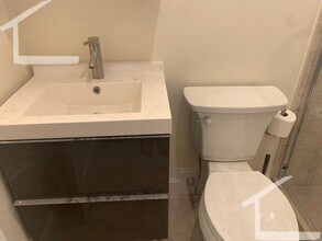 1028 Commonwealth Ave in Brookline, MA - Building Photo - Building Photo