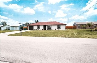 4500 30th Pl SW in Naples, FL - Building Photo