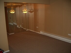 8811 Schneider Ave, Unit 23 in Highland, IN - Building Photo - Building Photo