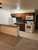 109 Floss Mar Ct, Unit 1 Apartments