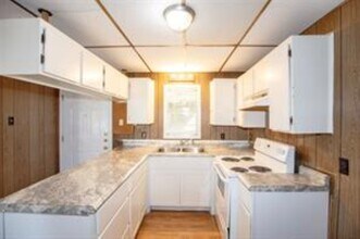 1805 Oriole Dr in League City, TX - Building Photo - Building Photo