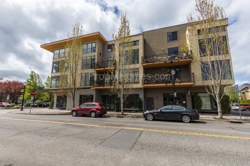 Beranger Condominiums in Gresham, OR - Building Photo - Building Photo