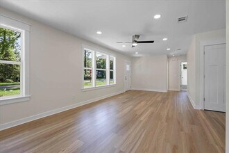 1602 Carruthers St in Tallahassee, FL - Building Photo - Building Photo