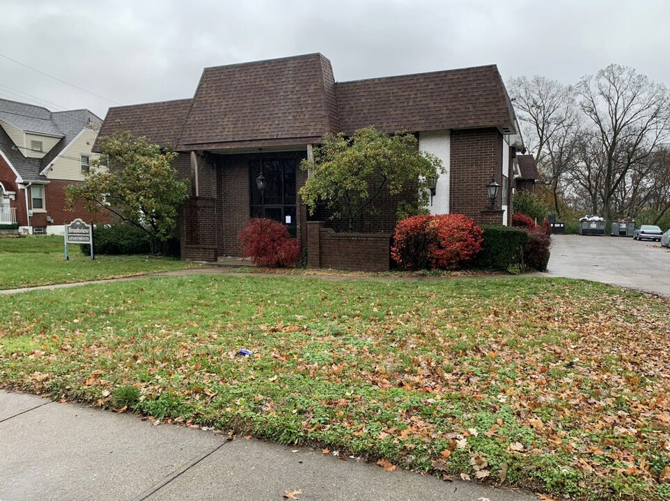 Brookview Apartments in Cincinnati, OH - Building Photo