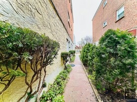 GRISWOLD AVENUE in Bronx, NY - Building Photo