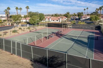 Palm Lake Village in Palm Desert, CA - Foto de edificio - Other