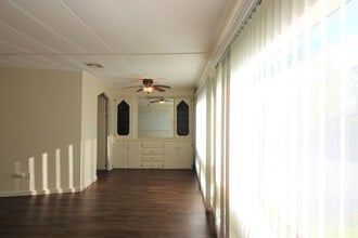 400 Bejay Ave in Santa Rosa, CA - Building Photo - Building Photo