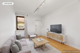 106 Thompson St in New York, NY - Building Photo - Building Photo