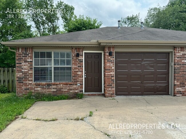 1675 Evalyn Cir in Fayetteville, AR - Building Photo - Building Photo